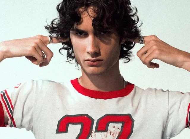 sombr’s Debut Album ‘I Barely Know Her’ Is A Masterclass In Contemporary Pop