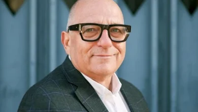 ‘A warm, open and generous man’ – Tributes paid to renowned architect and RTÉ presenter Hugh Wallace after death at 68