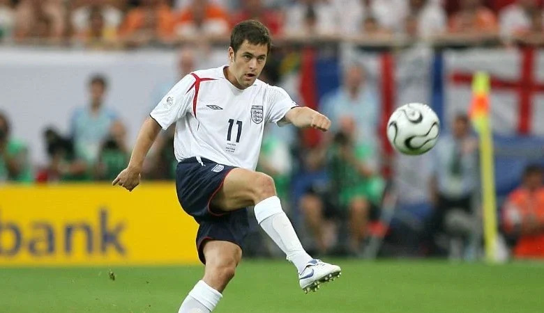 ‘Alex Ferguson asked me to walk out with Manchester United at the FA Cup final - I was a kid and was like, ‘It would be pretty cool though, dad?’ but my dad said no!’ Joe Cole on how he could have ended up alongside Red Devils legends