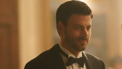 ‘Heated Rivalry’ Star François Arnaud on Episode 3’s Surprise Romance, Sex Scenes With [SPOILER] and Coming Out as Bisexual: ‘I Didn’t Want to Hide’