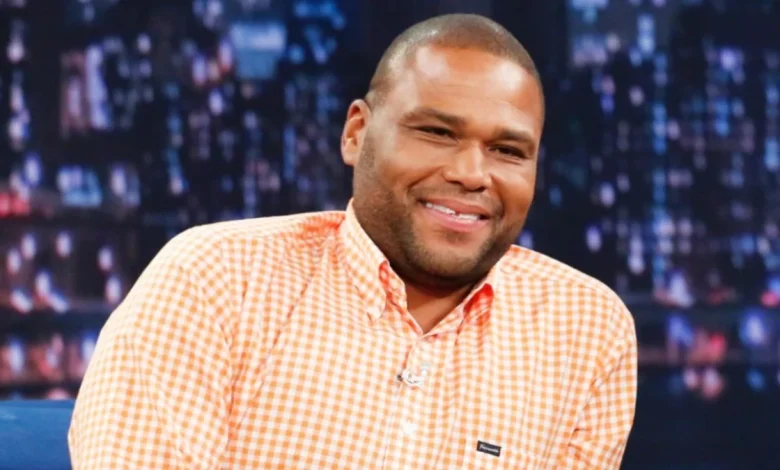 ‘Is That a Wooden Leg?’: Anthony Anderson’s Dramatically Slimmed-Down Look While Out with a Female Host Has Fans Zooming In on His Ankles