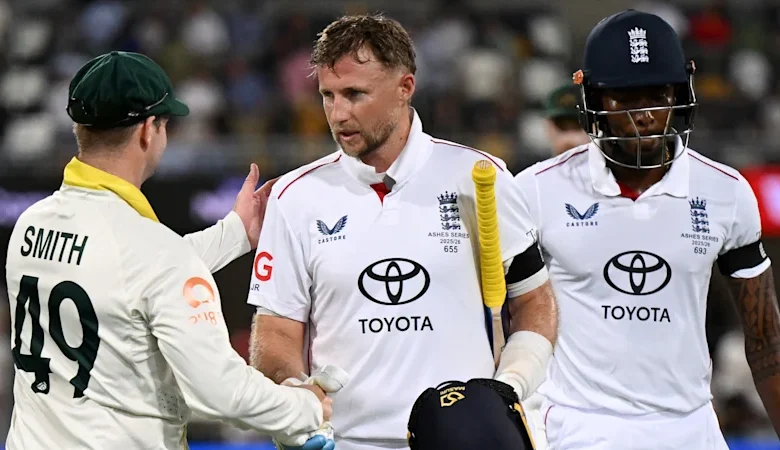 ‘It’s an absolute joke’: Australia’s three overs in 18 minutes that have cricket greats fuming