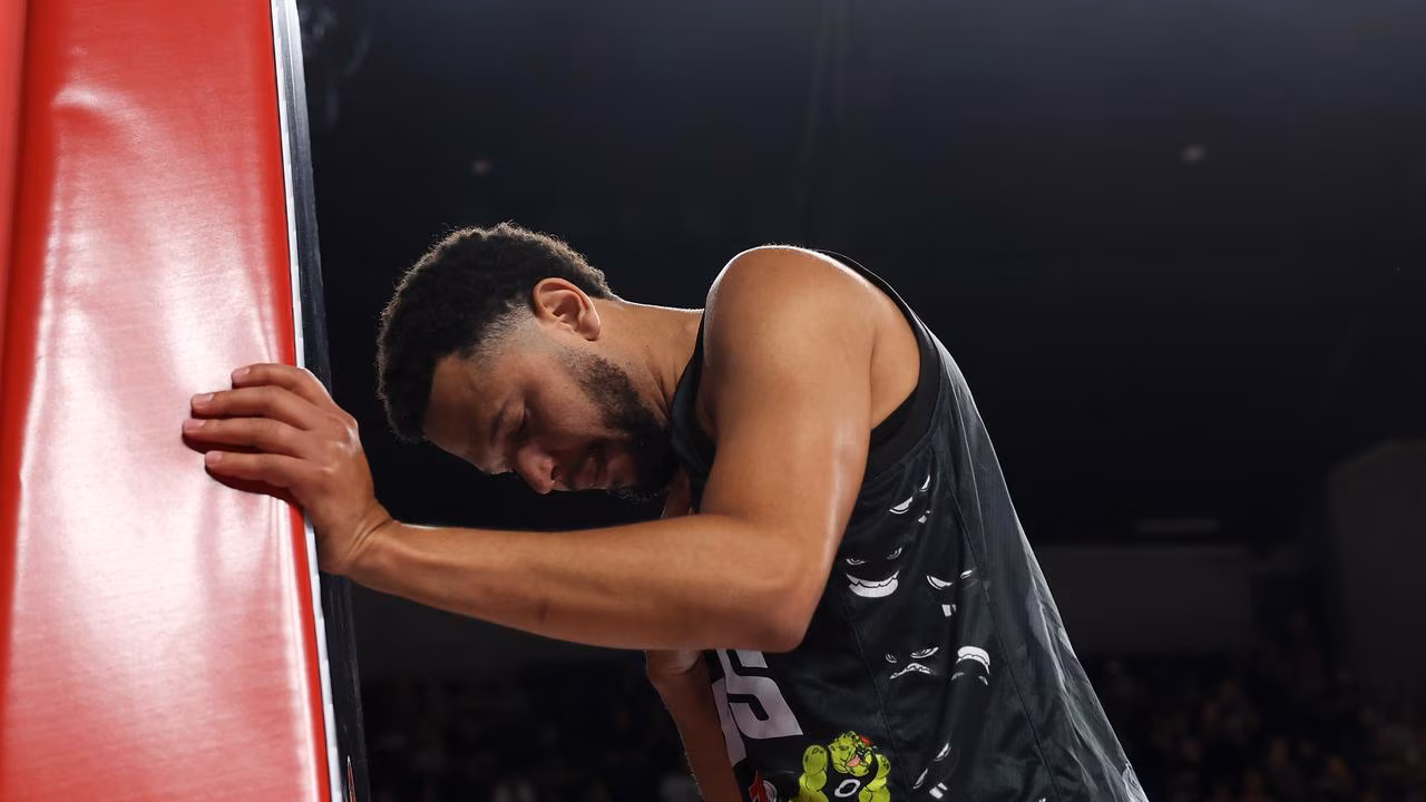 ‘Nowhere near that’: The alarming numbers and identity crisis behind champ’s shock fall