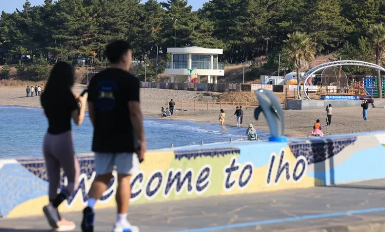 토요일 5㎜ ‘겨울비’ 속 따뜻…일요일 10도 ‘뚝’ 빗물이 빙판으로